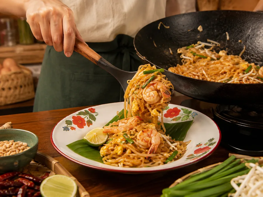 Plate and garnish the Pad Thai